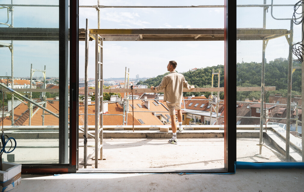 A world-renowned photographer is building a studio in Smíchov with a breathtaking view